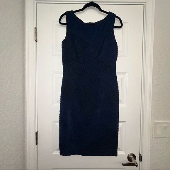 Tadashi Shoji Textured Sleeveless Knee Length Bodycon Dress - Picture 4 of 11